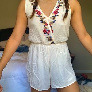 Kendall & Kylie embroidered romper